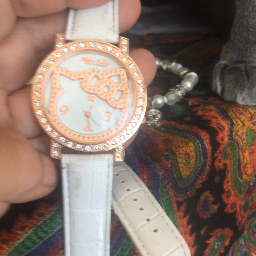 Hello Kitty Watch - Picture 3 of 4
